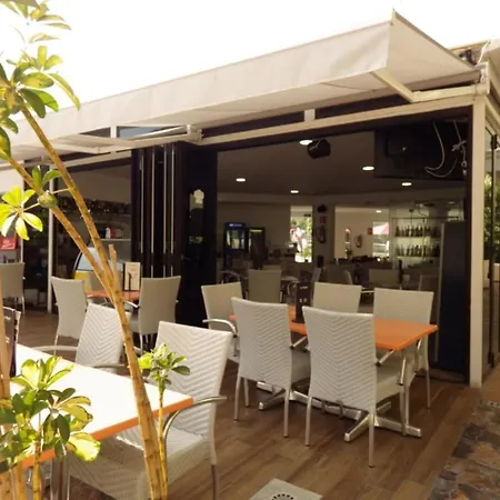 شقة One Bedroom With Large Balcony