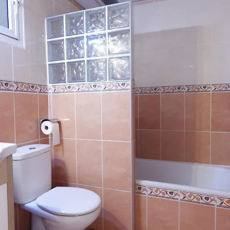 One Bedroom With Large Balcony Lejlighed *